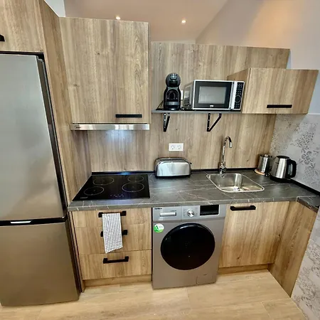 Up Apartment *
